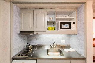 Room thumbnail 4