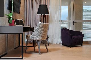 Athenaeum Grand Hotel
