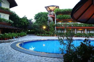 Uday Suites Garden Hotel