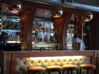 酒吧