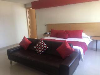 Room thumbnail 2