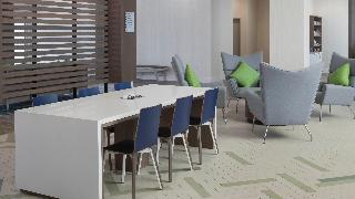 Holiday Inn Express & Suites Orlando at Seaworld