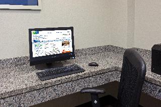 Holiday Inn Express Suites Wharton