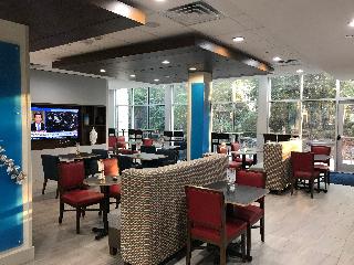 Holiday Inn Express PinevilleAlexandria Area