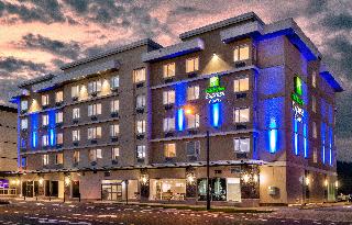 Holiday Inn Express & Suites Victoria Colwood
