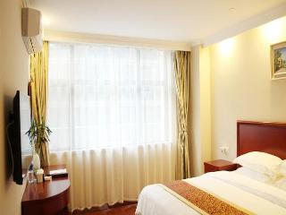 GreenTree Inn Jixi  GuangMing Palace Business