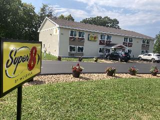 Super 8 By Wyndham Chisago City