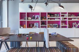 MOXY Oslo X