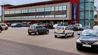 TravelodgeLlanelli Central, Colwyn Bay