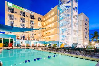 Holiday Inn Express and Suites Nassau