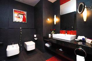 1 King Standard Club Floor