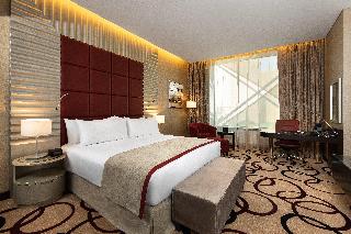1 King Standard City View Club Floor