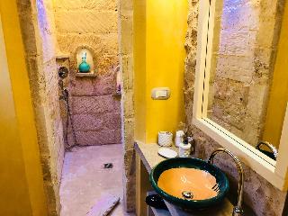 Borgo in corte, Puglia