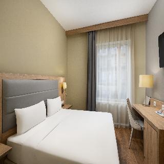 Akeah Verdi Budapest