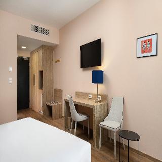 Akeah Verdi Budapest