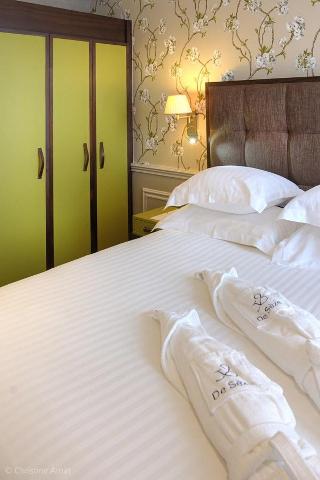 Room Room