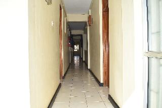 Ibis  2000 Hotel Karatina
