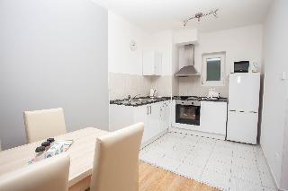 Maple Tree Budget Apartments