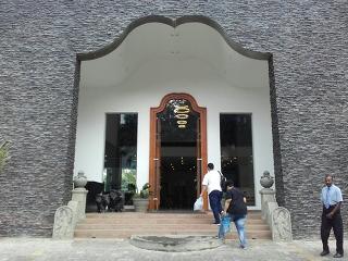 Royal Kandyan - Kandy