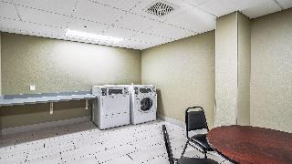 Holiday Inn Express & Suites Platteville By IHG