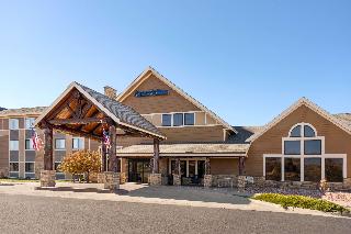 AmericInn by Wyndham Near University of Wyoming