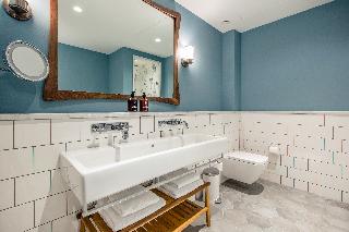 Twenty Eight, Amsterdam and vicinity