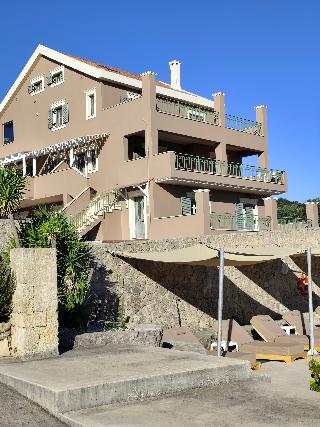 Lagoon View Apartments - Adults Only