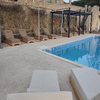 Lagoon View Apartments - Adults Only