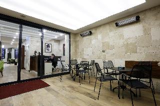 The White Orient Hotel