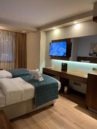 The White Orient Hotel