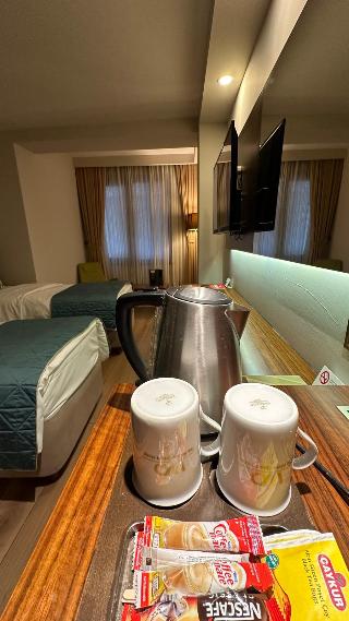 The White Orient Hotel