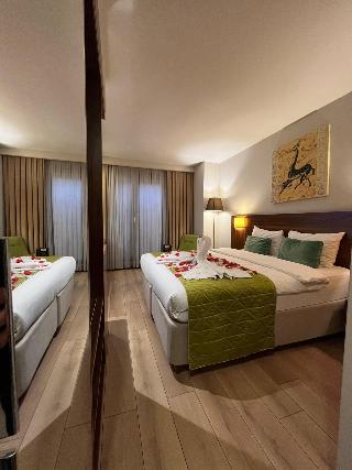 The White Orient Hotel