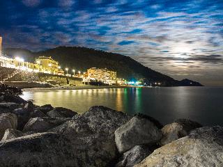 Residence Hotel Kriss, Genoa