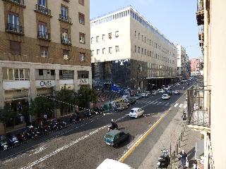 B&B Monteoliveto 33, Naples