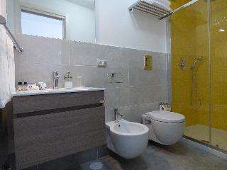 B&B Monteoliveto 33, Naples