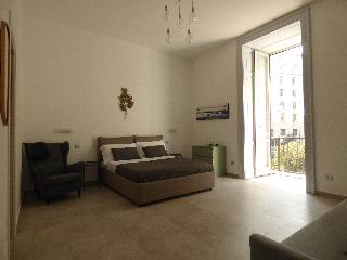 B&B Monteoliveto 33, Naples