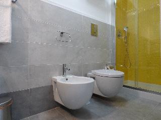 B&B Monteoliveto 33, Naples