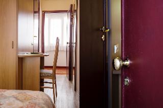 Hotel Aries, Maggiore Lake