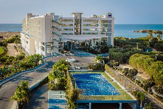 Nissiblu Beach Resort