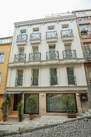 Artika Hotel
