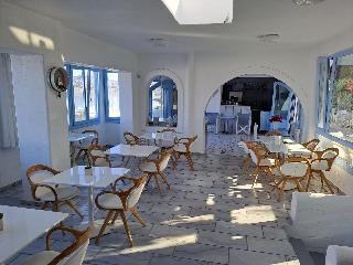 Stratos Apartments & Studios