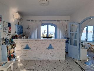 Stratos Apartments & Studios
