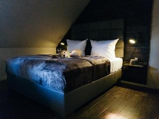 Nora Hotel, Berlin
