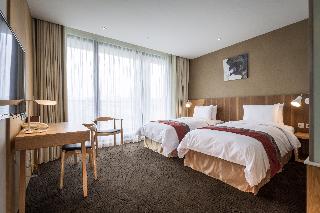 Room:TWN.ST-1