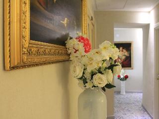 Angioino B&B & Spa, Naples