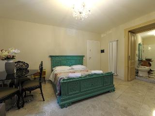 Angioino B&B & Spa, Naples