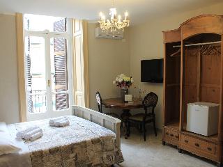 Angioino B&B & Spa, Naples