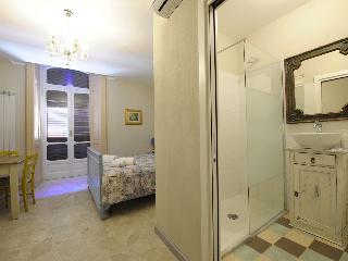 Angioino B&B & Spa, Naples