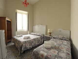 Angioino B&B & Spa, Naples