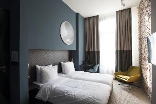 Ph Oosteinde, Amsterdam and vicinity